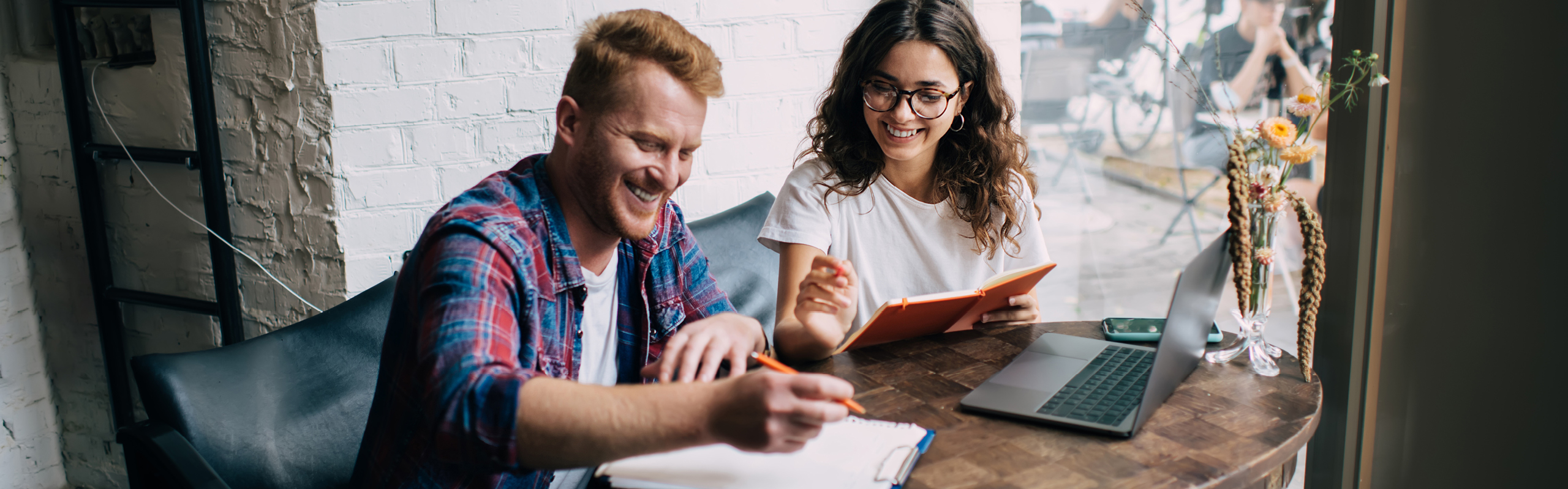 Duales Studium: Industriekaufmann & Studium Business Administration (m/w/d) Duales Studium: Industriekaufmann & Studium Business Administration (m/w/d)